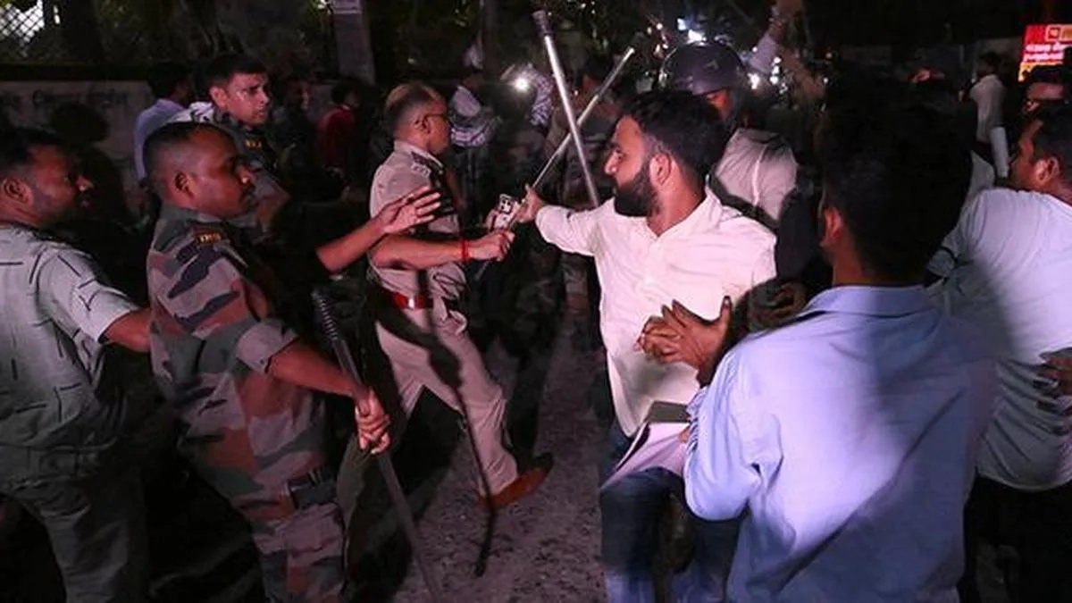 Jharkhand protesters attempt to burn effigies of CM Hemant Soren, Rahul Gandhi; scuffle with police in Ranchi