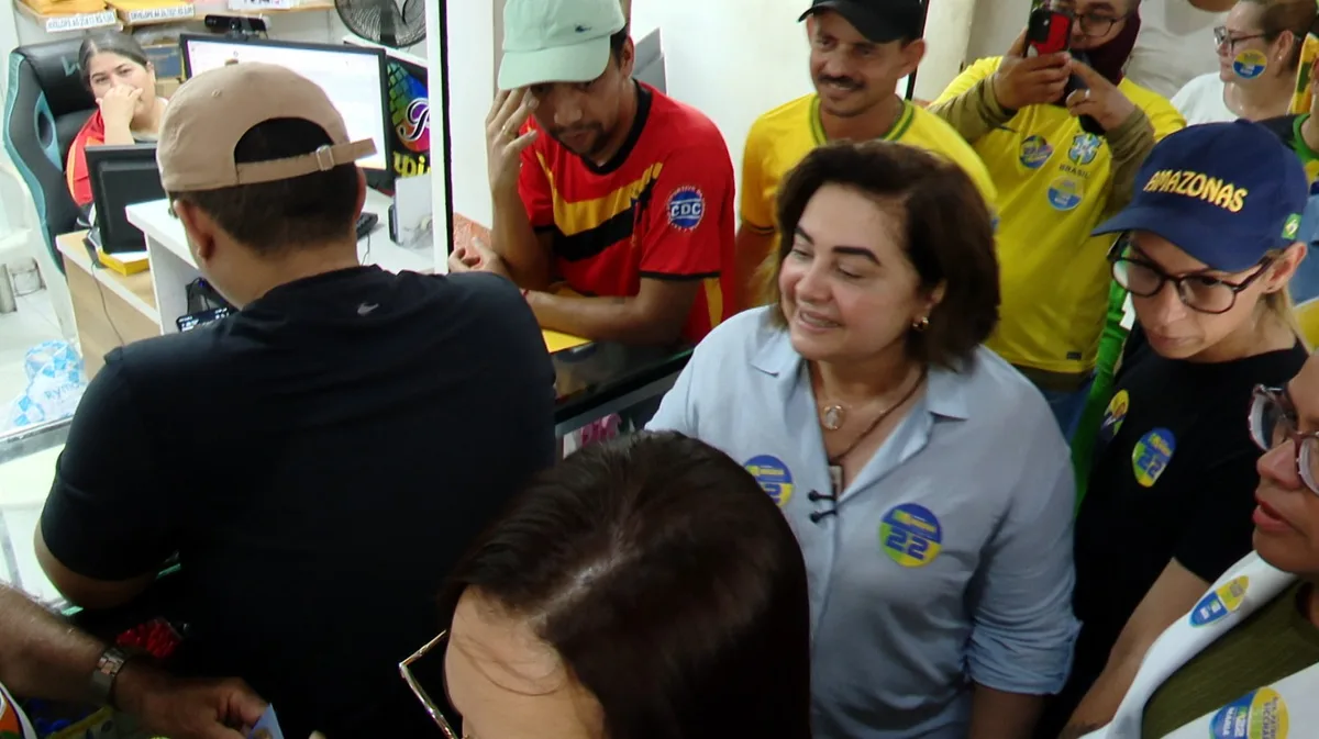 Eleições 2026: Professora Maria do Carmo visita feira na Zona Oeste de Manaus e defende educação em tempo integral