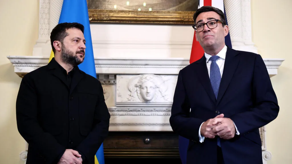 Le président ukrainien Volodymyr Zelensky venu à Londres s'assurer du soutien britannique
