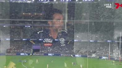 Dockers avoid a violet crumble, advance to a prelim final after Chris Scott left fuming from no-goal call