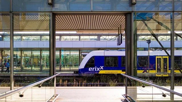 Störung im Zugverkehr: Vorübergehend weniger Züge zwischen Kiel und Lübeck
