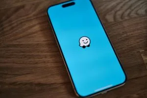 Waze suspende alertas de ‘roubo’ após registros falsos para campanhas eleitorais