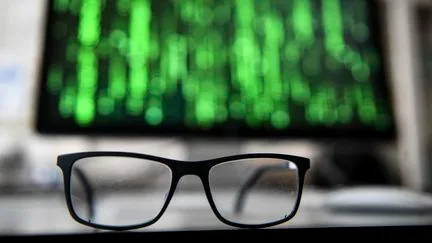 "Trouver les identifiants et entrer dans le réseau" : à Saint-Malo, des élèves ont participé à un exercice de cybersécurité mené par l'armée