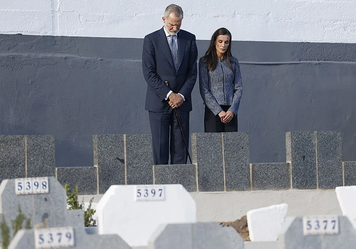 Recogimiento en el cementerio Sidi Embarek