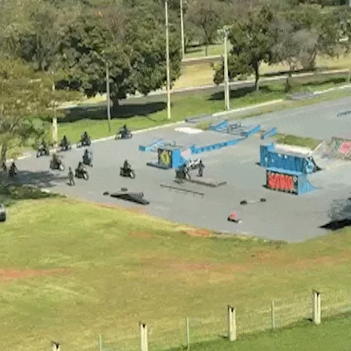 Treinamento da PM "despeja" skatistas do Parque das Nações Indígenas