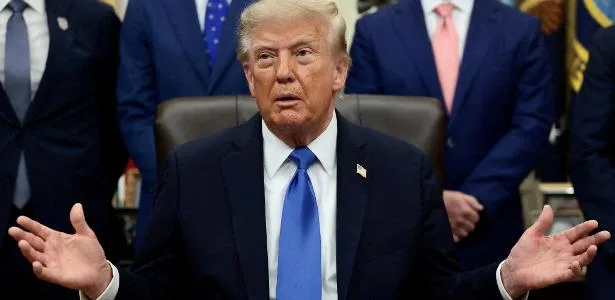 Trump classifica como 'farsa' temor de que IA pode destruir humanidade