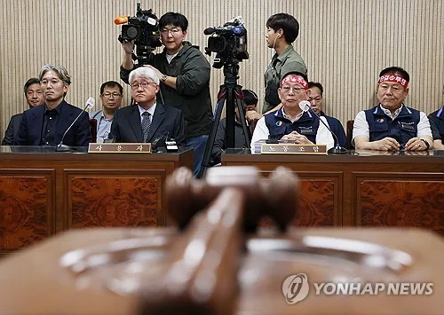 [속보] 서울 버스 노사 협상 정회…오후 9시30분 속개