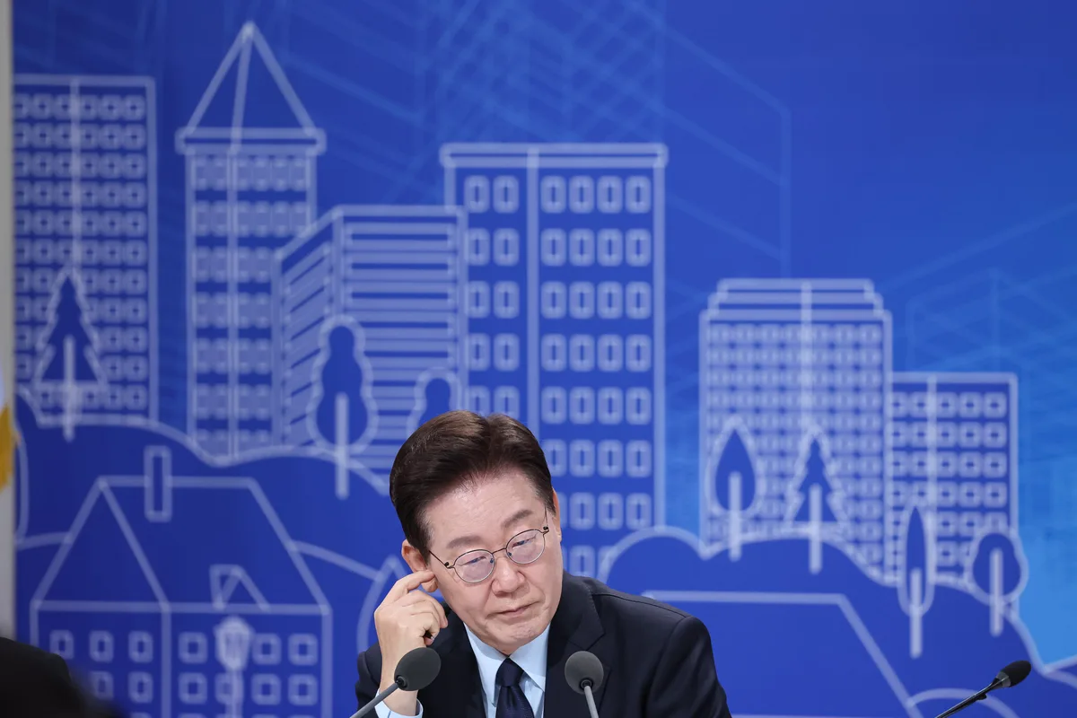2년차 지지율 30%대…국면전환용 개각카드 던진 靑