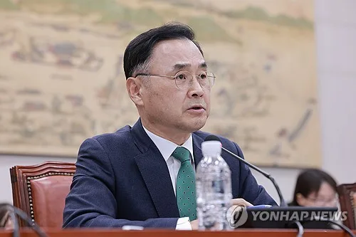 초등 수업시간 짧아 3시 하교?…"OECD 통계 해석에 문제"