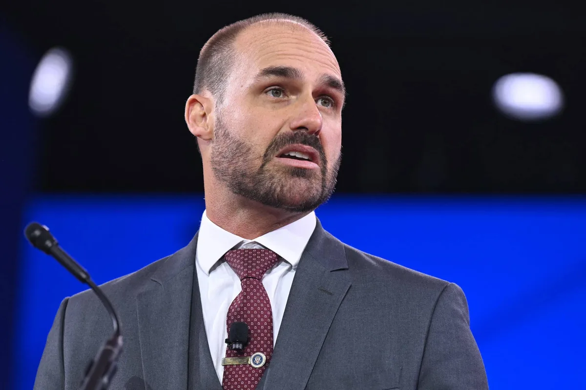 Por que Eduardo Bolsonaro foi condenado?