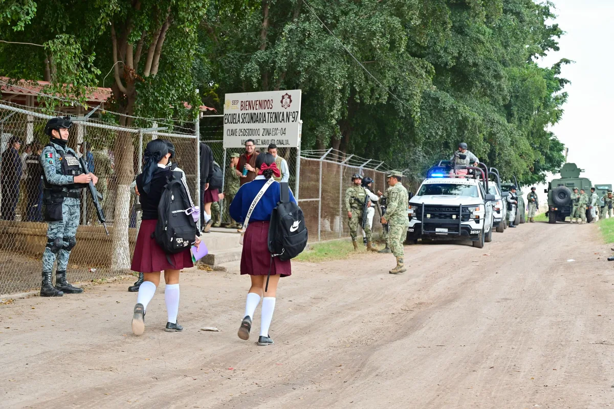 Ejército blinda escuelas por regreso a clases en Sinaloa: vigilan planteles tras amenaza en colegio privado de Culiacán
