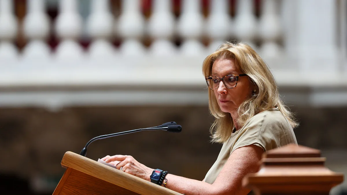 Ministra apela a que “não se estrague” nova Prestação Social Única