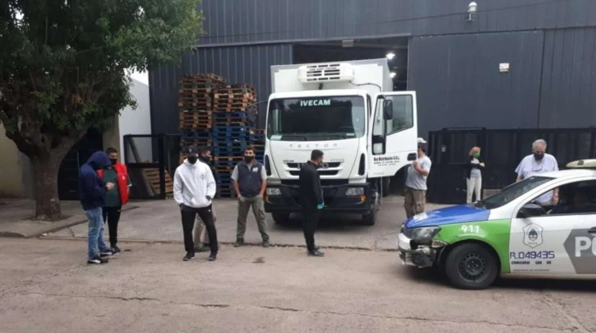 Acampes, amenazas y un motorhome en la puerta: cómo fue el bloqueo de Camioneros a la Pyme de San Pedro