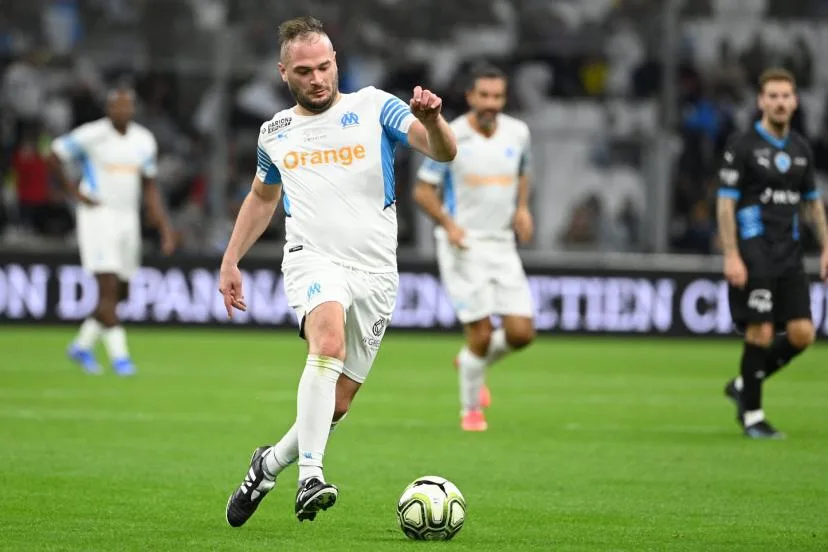 Quand Jul était footballeur : au centre de formation de l'OM le futur rappeur avait un bon niveau