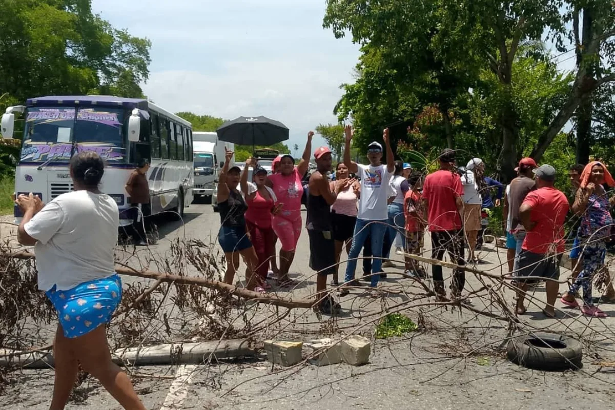 Trancan la carretera Morón-Coro: Pobladores de la costa no reciben agua desde que ocurrieron los sismos