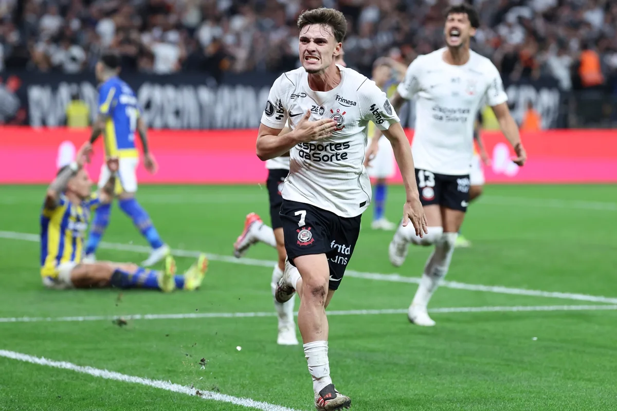 Bidon marca no fim, Corinthians bate Rosario e avança na Libertadores