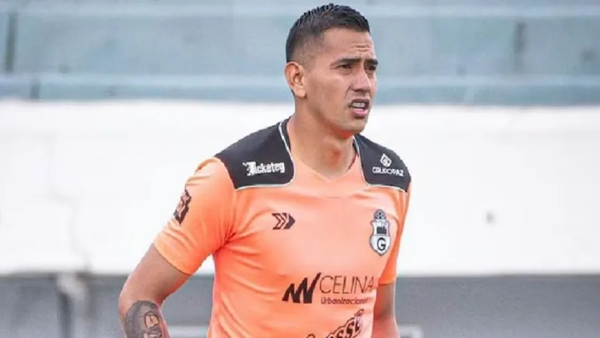 VIDEO: Revelaron el insólito motivo que obligó a un arquero dejarse anotar tres goles en Bolivia