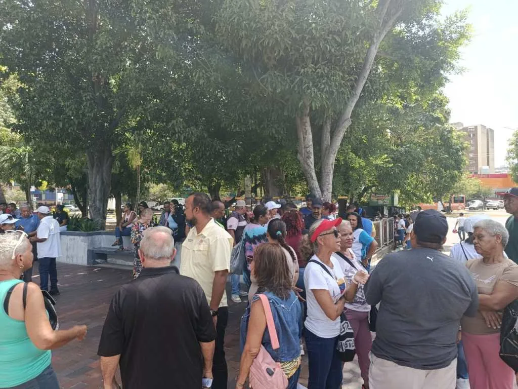 Obreros del sector educación esperan pago del bono vacacional a días del regreso a clases en Aragua