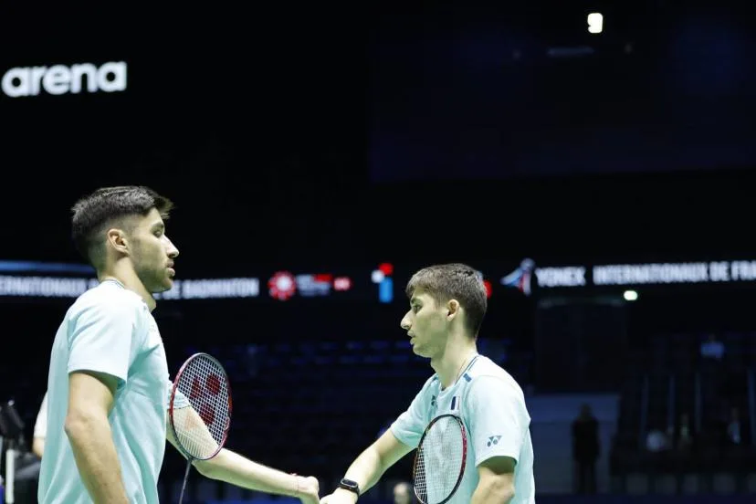 Les frères Toma Jr et Christo Popov remportent leur premier tour en double au Masters de Chine
