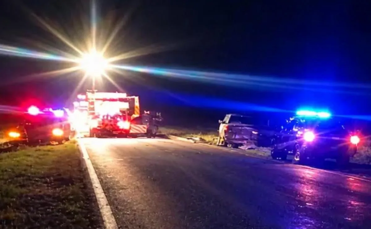 Tres jóvenes murieron atropellados mientras cambiaban una rueda pinchada en una ruta de Santa Fe