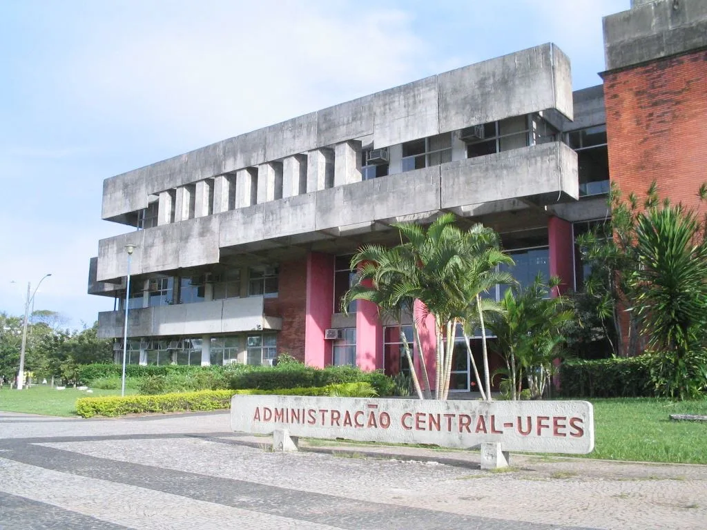 Ufes suspende aulas em campus de Vitória após falta de energia