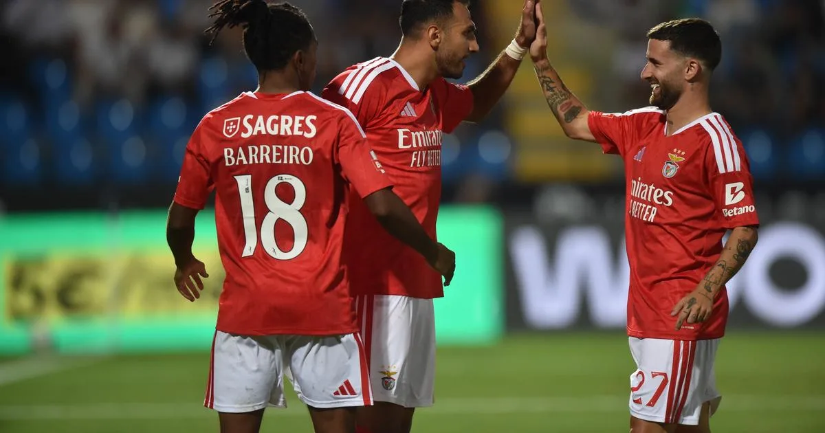 Uma goleda das antigas! As melhores imagens do Casa Pia-Benfica