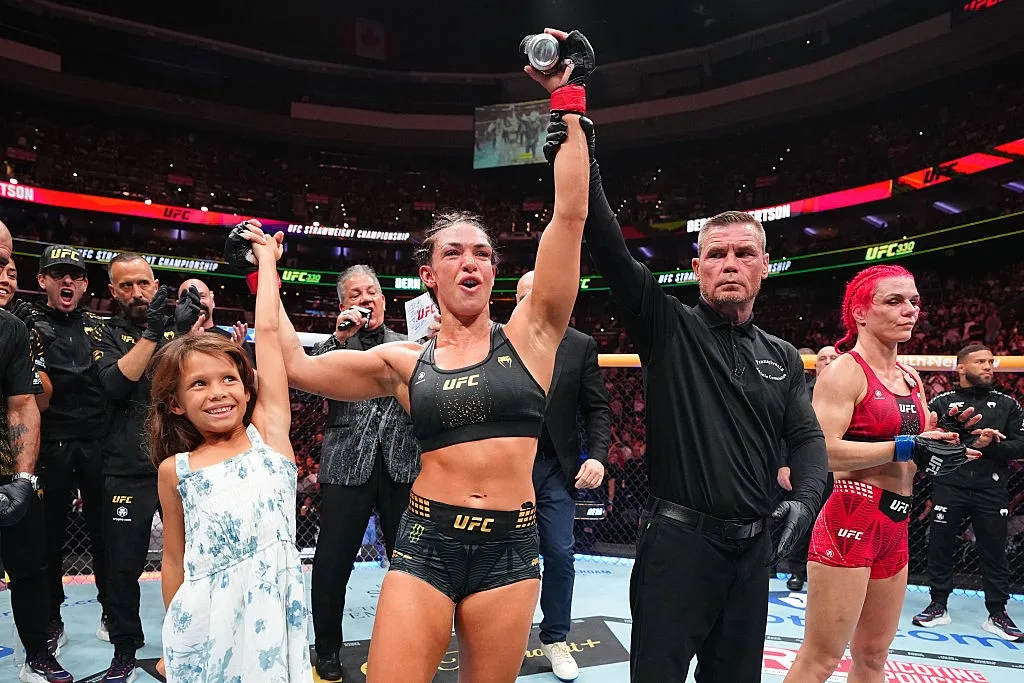 Mackenzie Dern comemora primeira defesa de título ao lado da filha