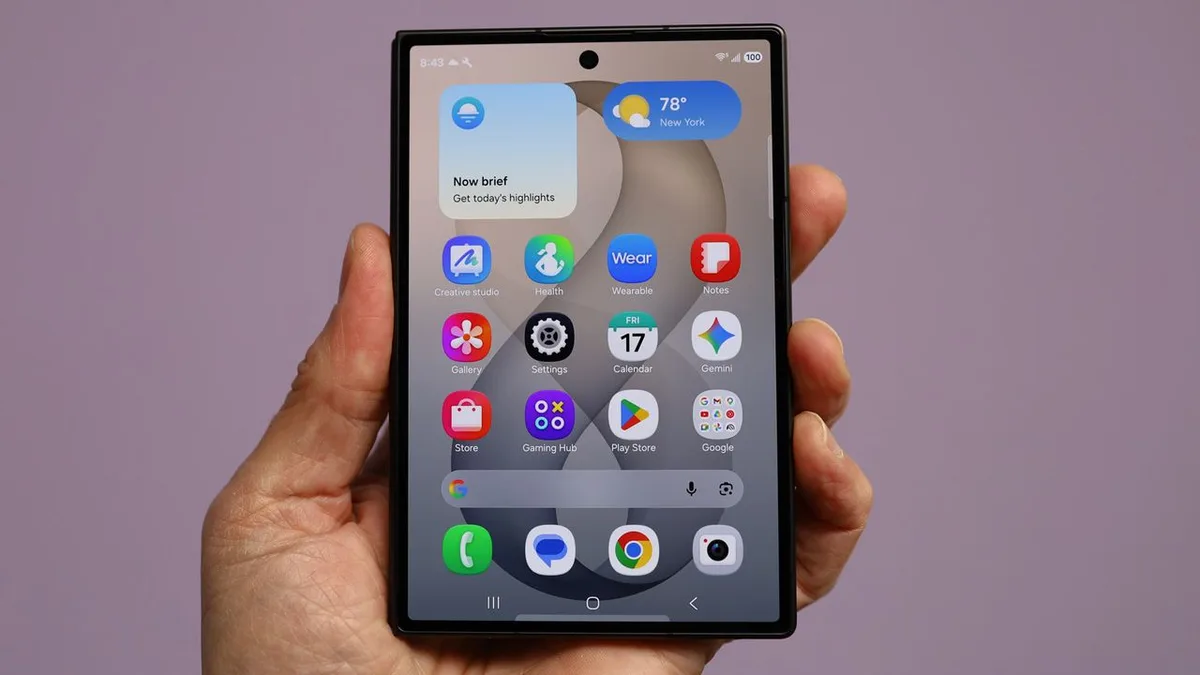 These Labor Day phone deals are so good, I'm tempted to ignore the iPhone 18 — get up to $450 off the Samsung Galaxy S26 and Google Pixel 11