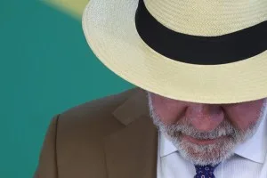 Descoberta de petróleo dá impulso a Lula, mas resultados não são garantidos