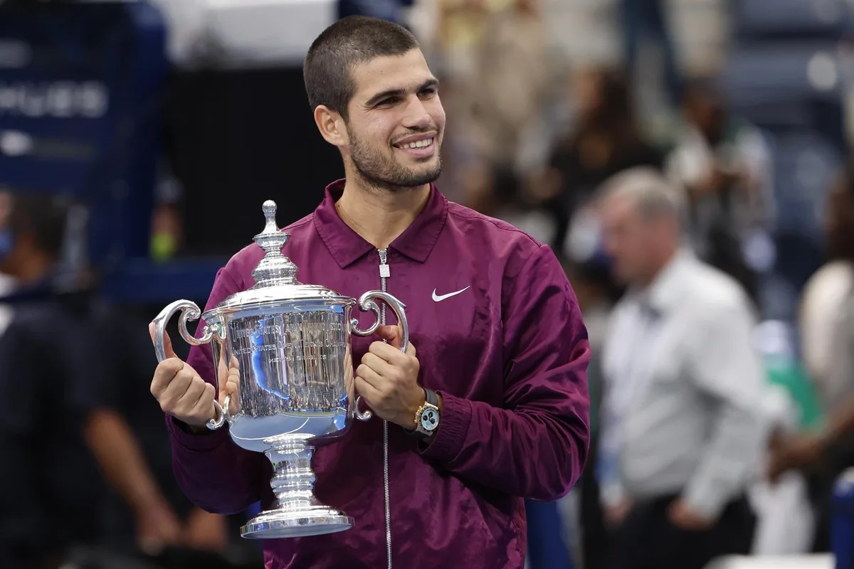 El tenista español Carlos Alcaraz regresa en Nueva York para defender el US Open