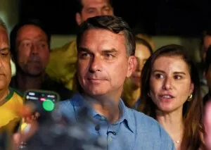 Flávio Bolsonaro descarta privatização da Petrobras como “boataria”