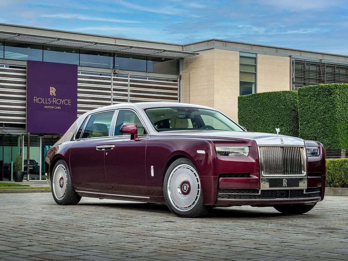 Rolls-Royce Phantom Hummingbird takes wing with abalone iridescence