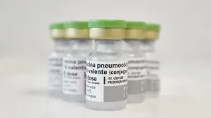 SUS vai oferecer imunizante contra a pneumonia para quem tem mais de 85 anos