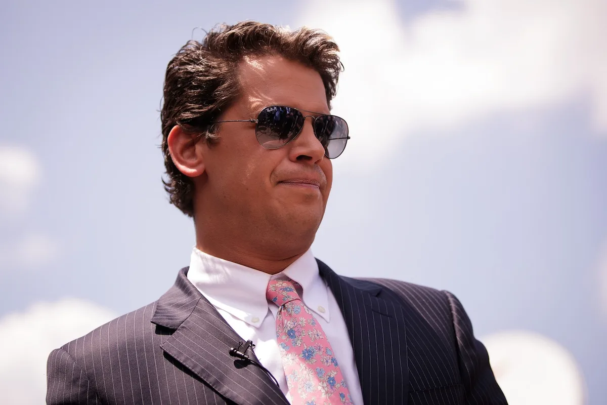 British far-right provocateur Milo Yiannopoulos deported by ICE