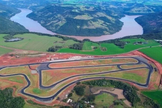 NASCAR Brasil prestigia apresentação do novo autódromo de Chapecó