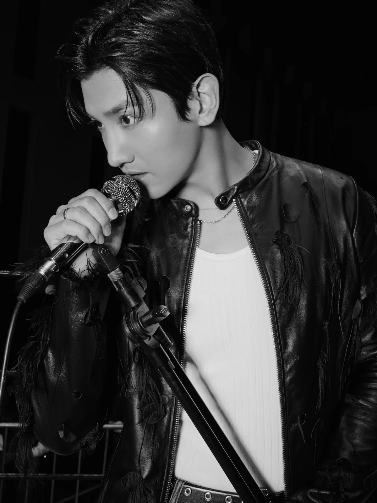 최강창민, ‘All Of My Life’ MV 티저 공개…하프타임 쇼 록커 변신