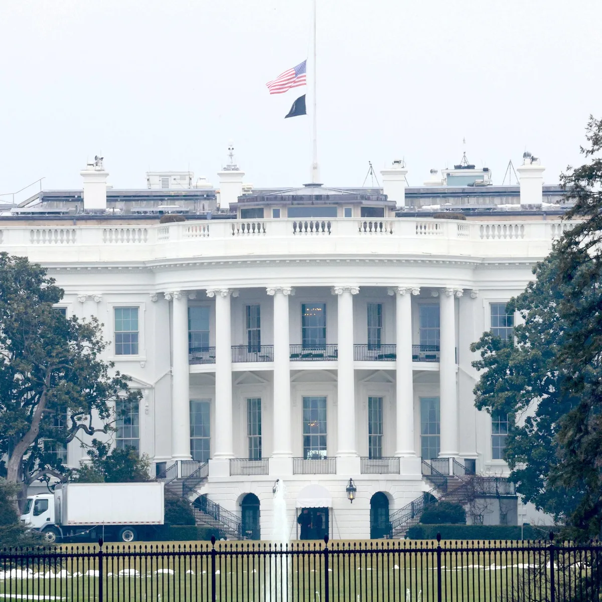 Nach Gerichtsentscheid - CNN, MS NOW und Politico erhalten Zugang zum Weißen Haus