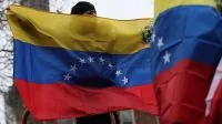 Delcy copia Maduro e antecipa o Natal na Venezuela para novembro