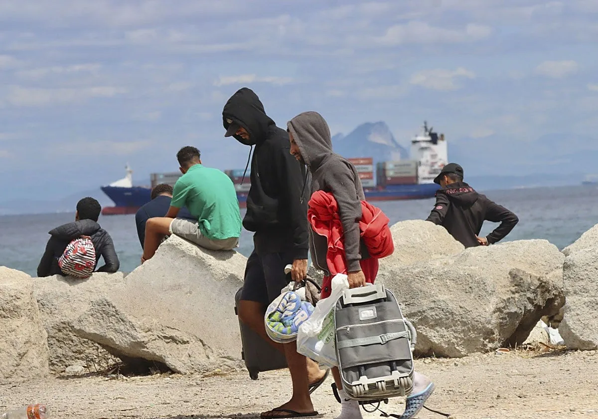 El Gobierno desoyó avisos de expertos y militares del uso de Marruecos de la frontera como forma de presión