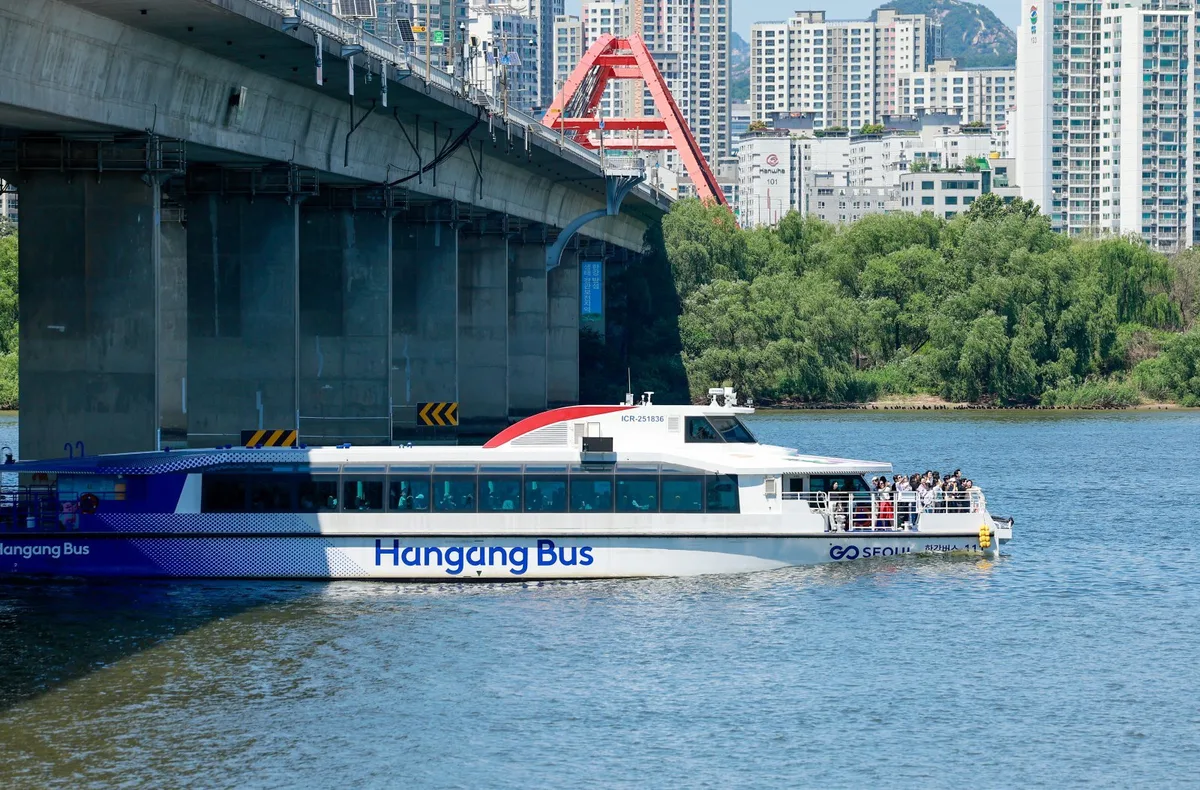 한강버스 운항 1년, 60만명 탔다…이용객 97.3% ‘만족’