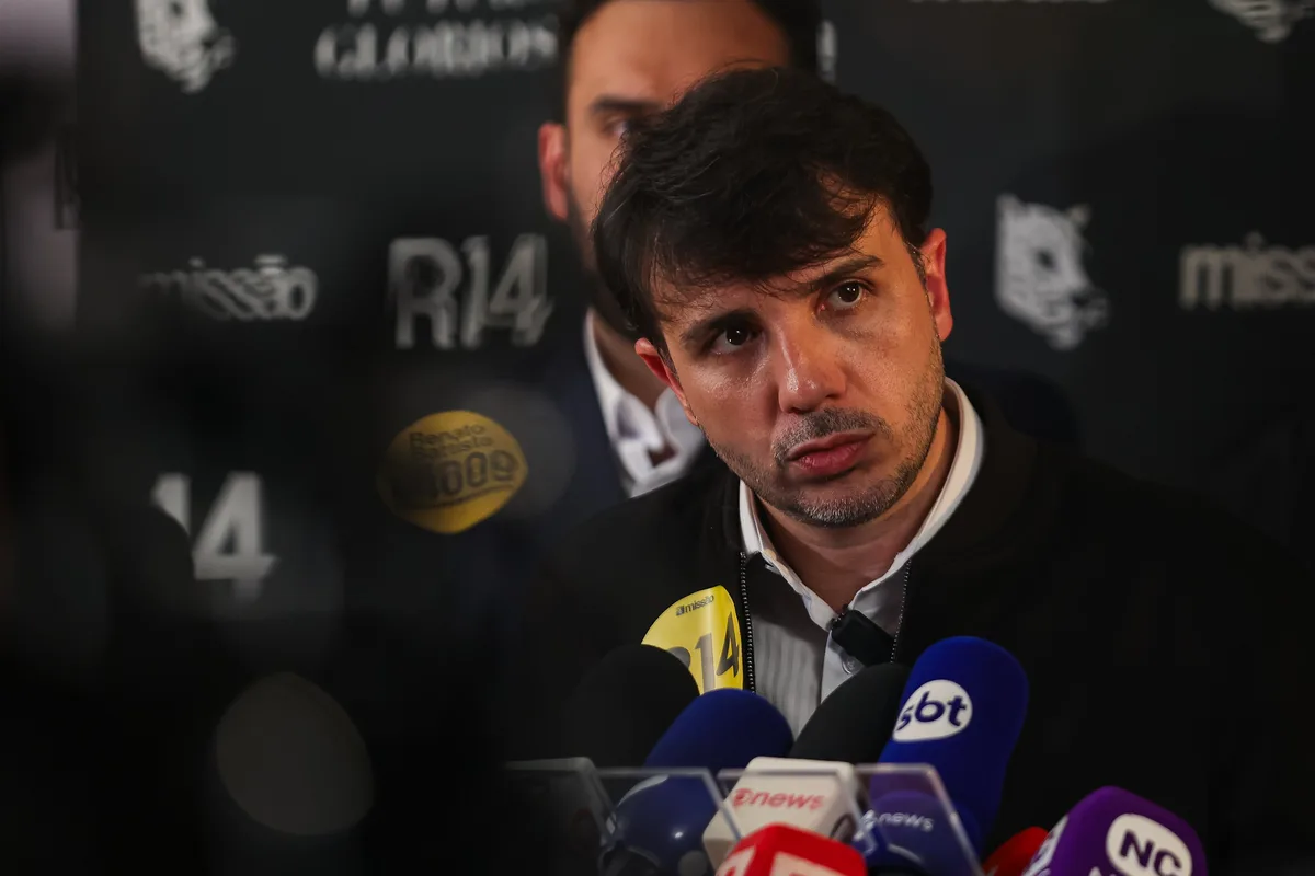 Plataformas retiram perfis de Renan Santos do ar, após decisão de Toffoli