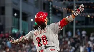 MLB: Eugenio Suárez produce para Cincinnati con un hit histórico