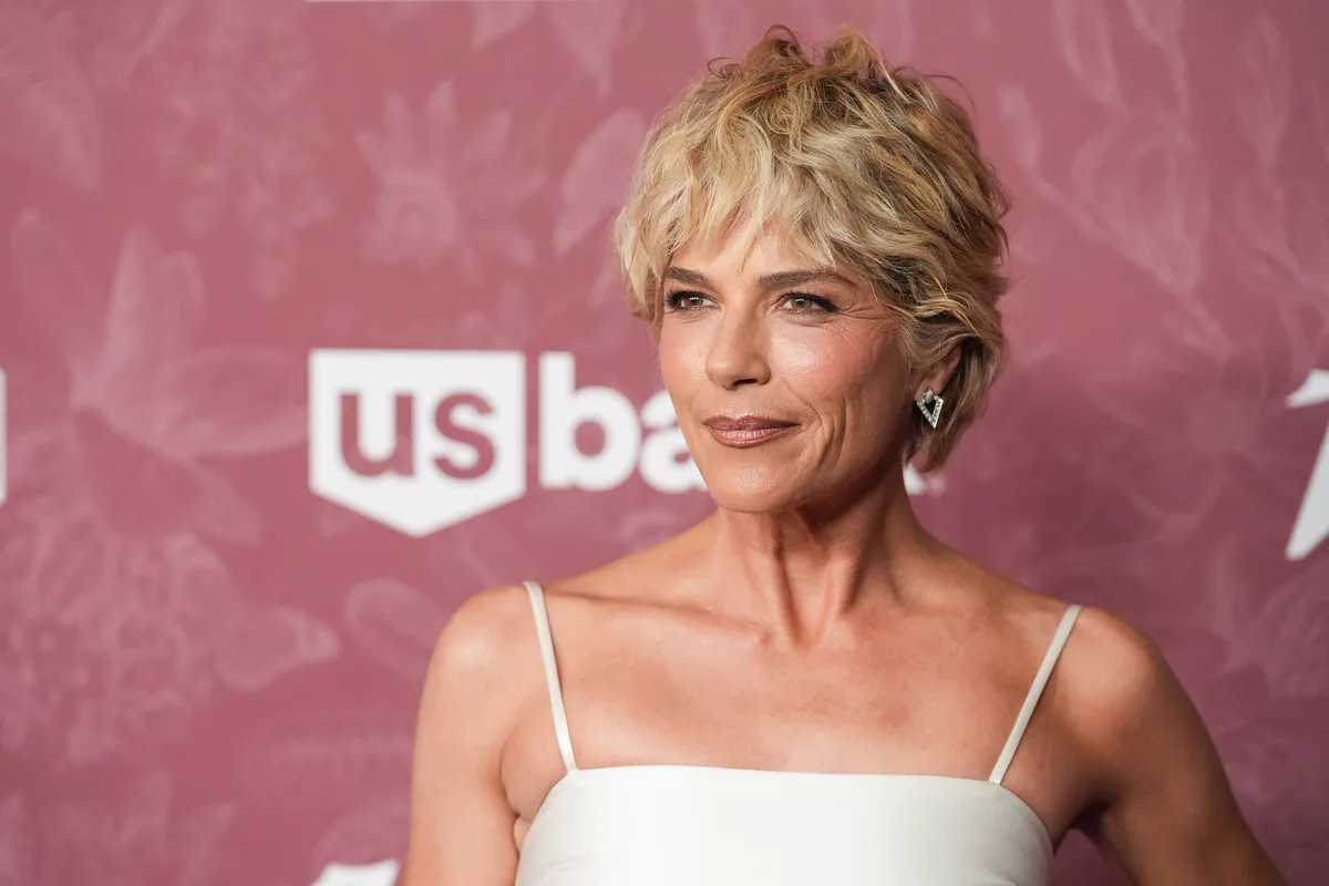 Selma Blair taken into custody for being physically abusive, injuring flight attendants