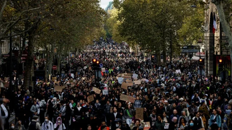 DIRECT. Manifestations du 17 octobre: l'heure est au bilan après une journée sous haute tension