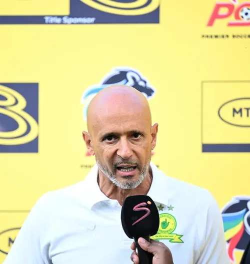 Miguel Cardoso questions Mamelodi Sundowns’ card count before Golden Arrows clash