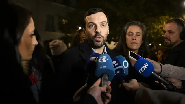 Livre quer explicações sobre intervenção da PSP em protesto da Habitação