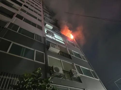 울산 남구 아파트서 화재…연기흡입 7명 병원 이송(종합)