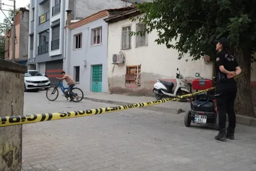 11 hurt as teen opens fire outside Turkey school
