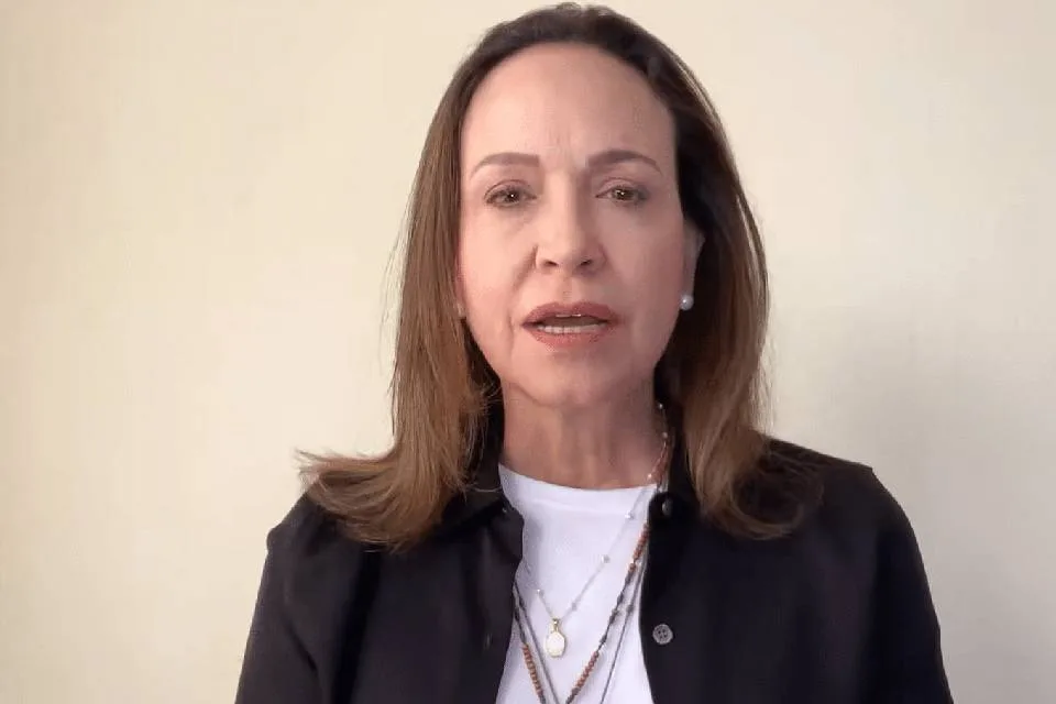 Machado señala a Alejandro Betancourt de ser responsable del sufrimiento de la gente