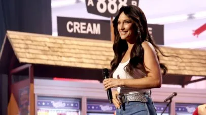 Ninguém trola o MAGA melhor do que Kacey Musgraves